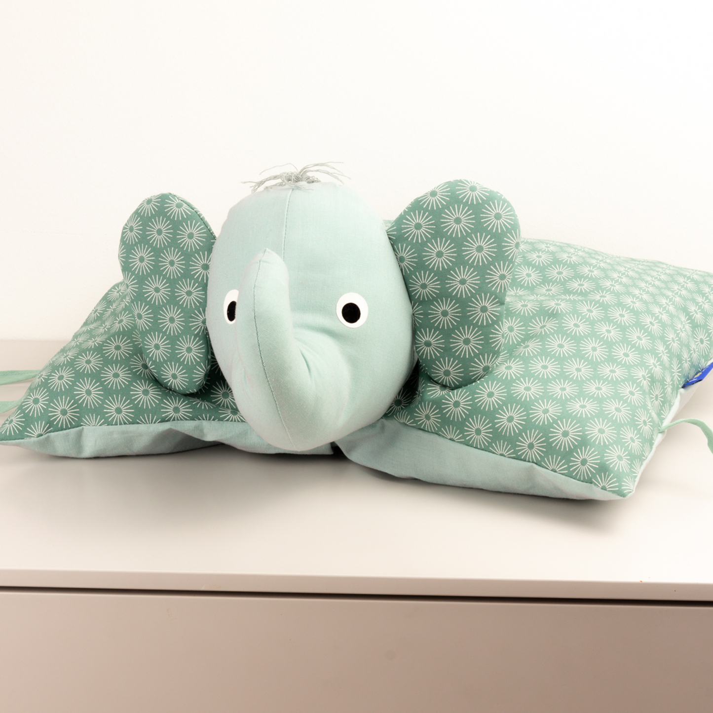 Kuscheltier / Kissen Elefant Mint Blumen, personalisiert