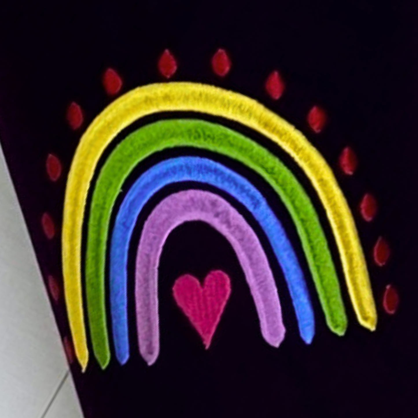 Handgemachte & Personalisierte Schultüte aus Stoff mit Regenbogen gestickten Schmetterlingen