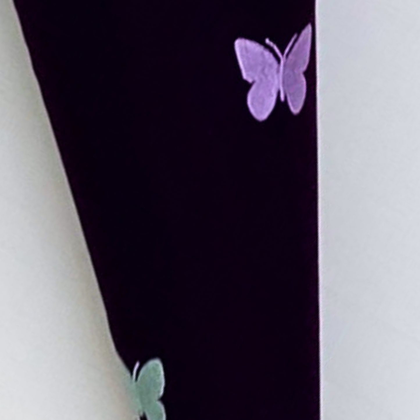 Handgemachte & Personalisierte Schultüte aus Stoff mit Regenbogen gestickten Schmetterlingen