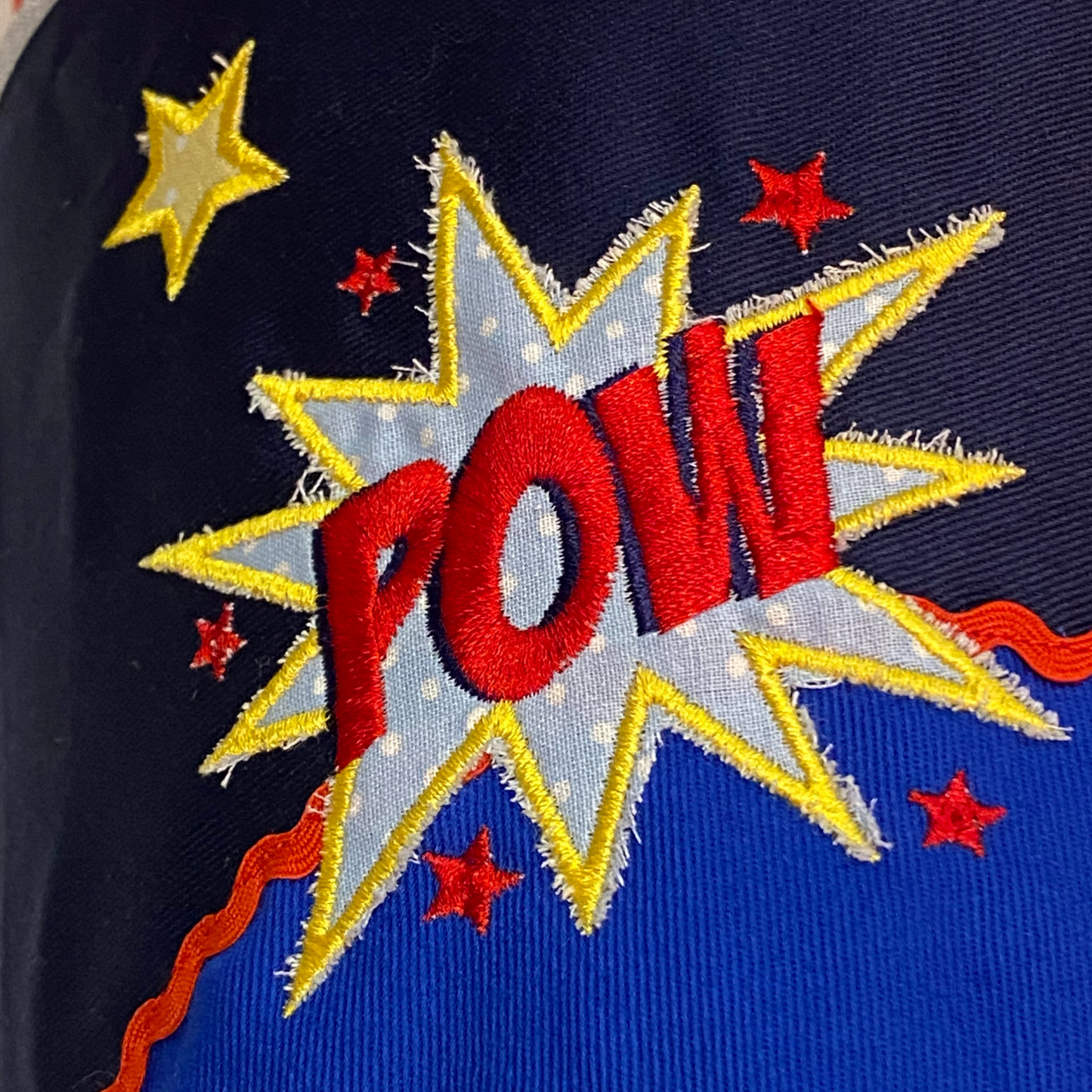 Handgemachte & Personalisierte Schultüte aus Stoff mit Superheld / Little Wannabe