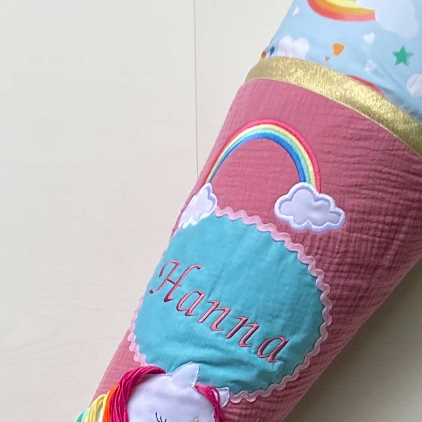 Handgemachte & Personalisierte Schultüte aus Stoff mit Einhorn mit Mähne