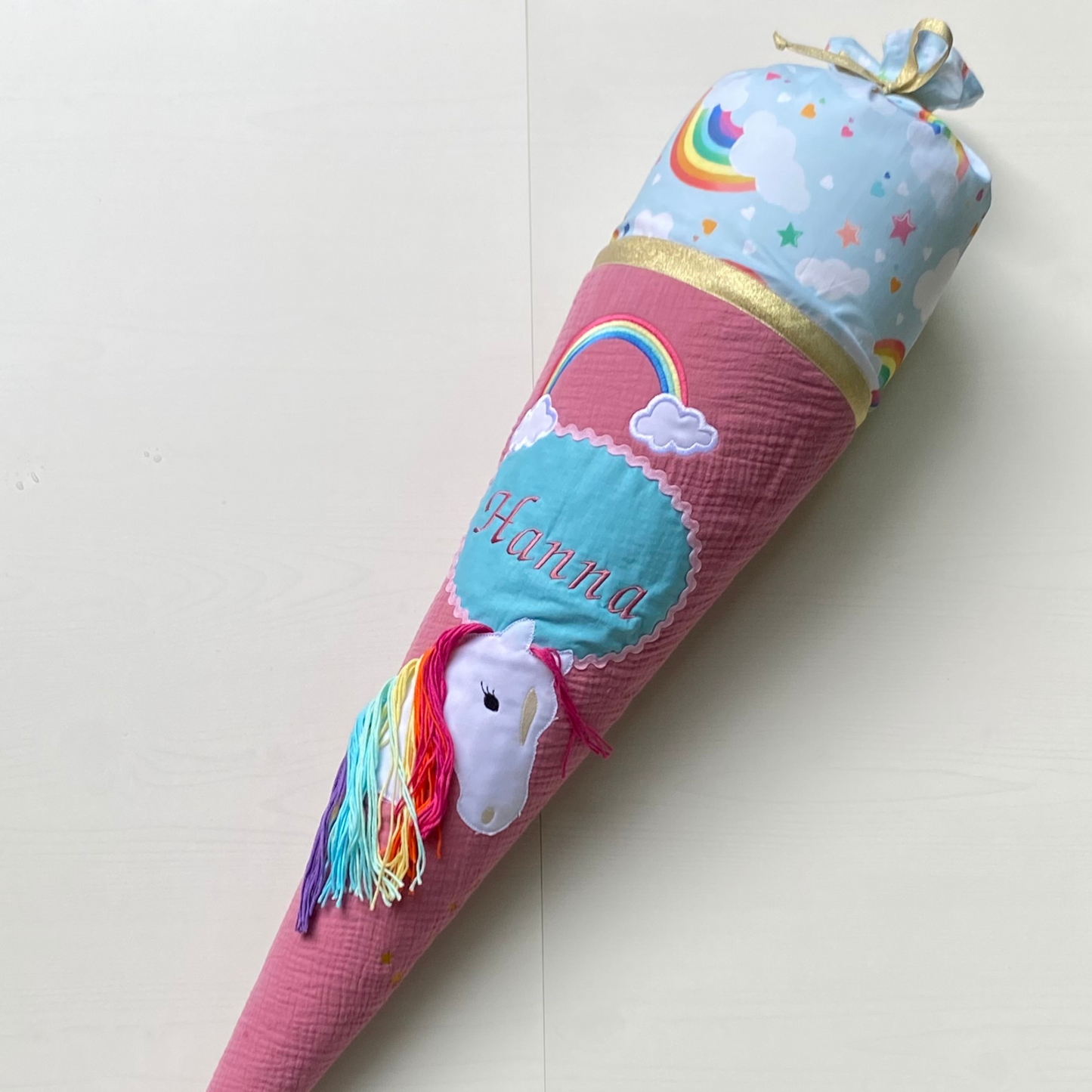 Handgemachte & Personalisierte Schultüte aus Stoff mit Einhorn mit Mähne