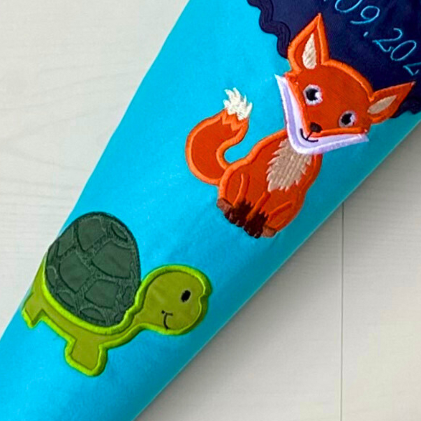 Handgemachte & Personalisierte Schultüte aus Stoff mit Tieren