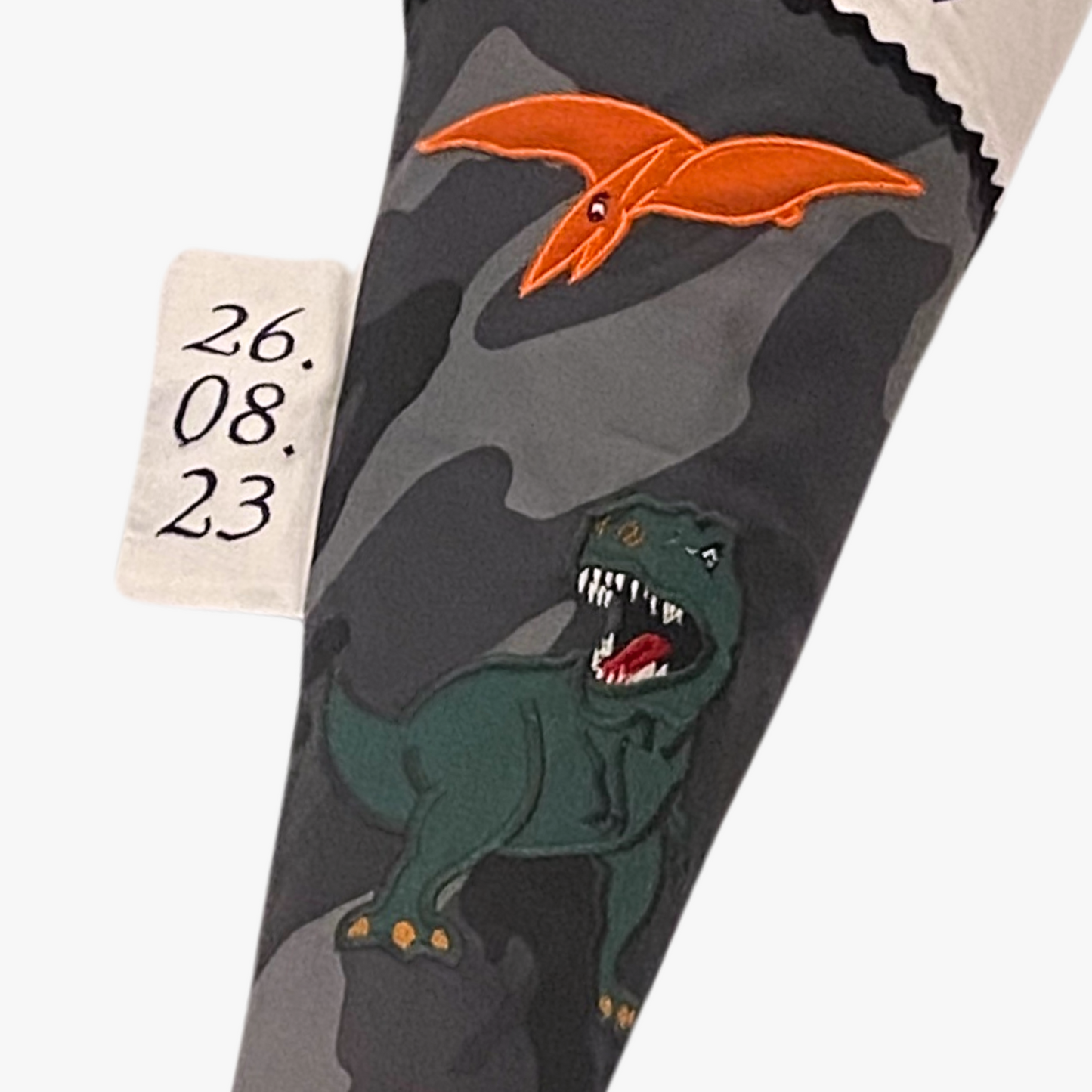 Handgemachte & Personalisierte Schultüte II aus Stoff mit Dinosaurier