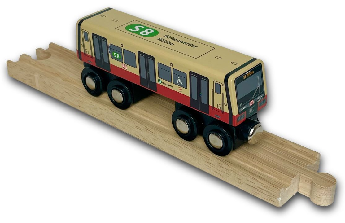 Holz S-Bahn Berlin S8