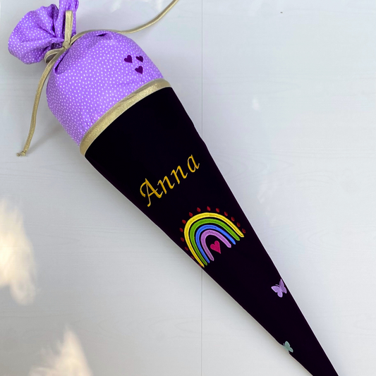 Handgemachte & Personalisierte Schultüte aus Stoff mit Regenbogen gestickten Schmetterlingen